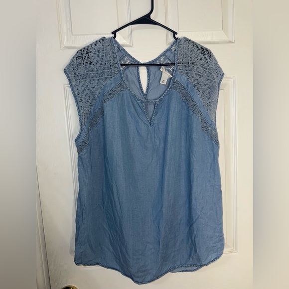 Ava & Viv Tops - Light Blue Lace Cap Sleeve Top